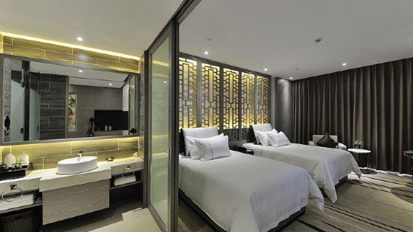 Yangzhou Convention Center(Mingyue Lake Store)