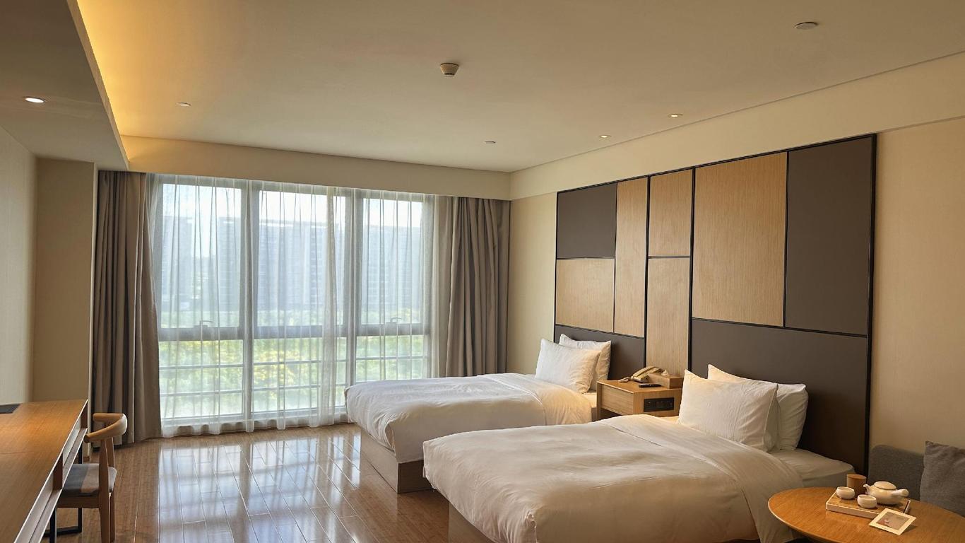 Ji Hotel Shanghai Jiading New Town Yuanxiang Lake