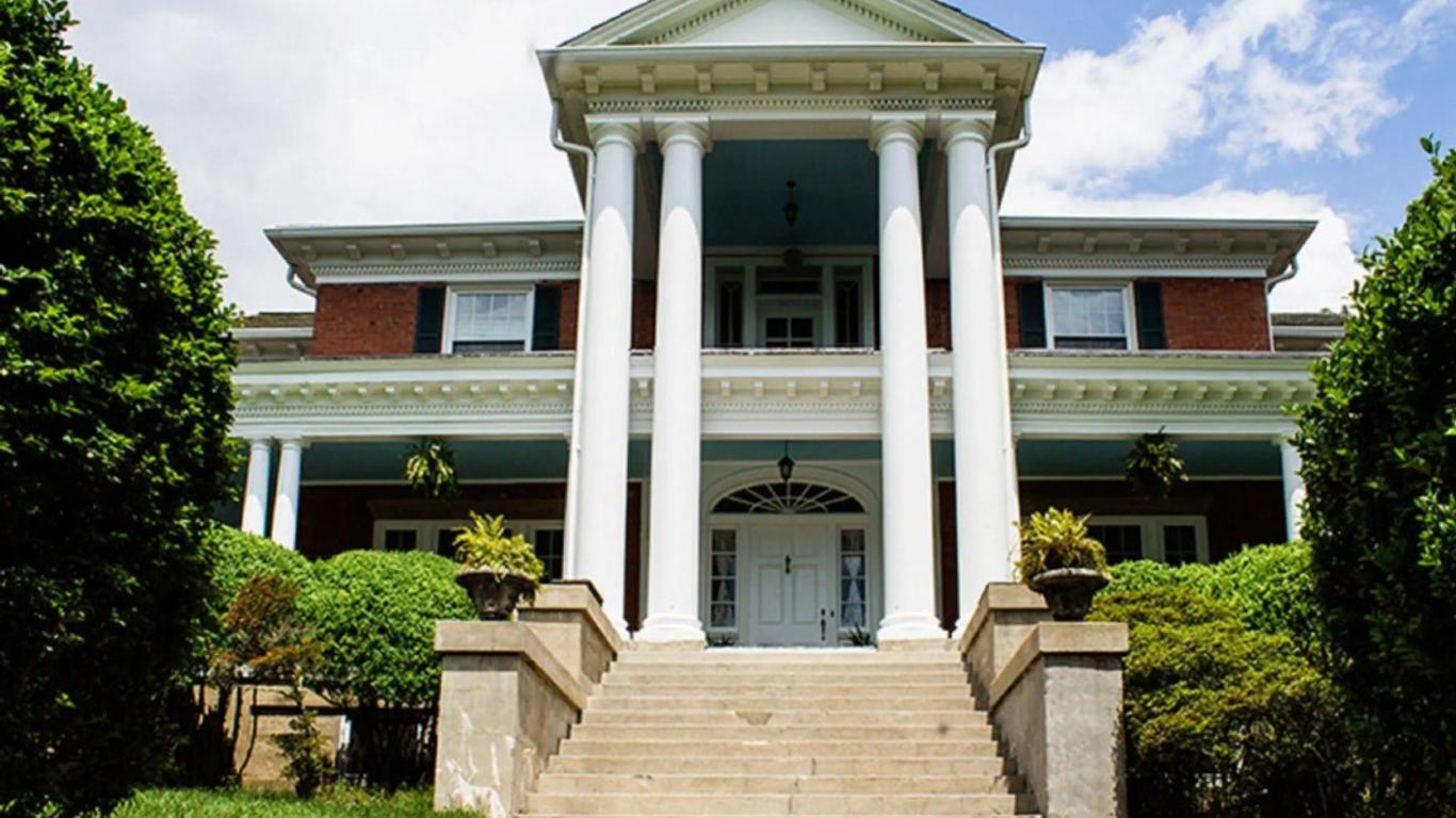 Hill Crest Bed & Breakfast
