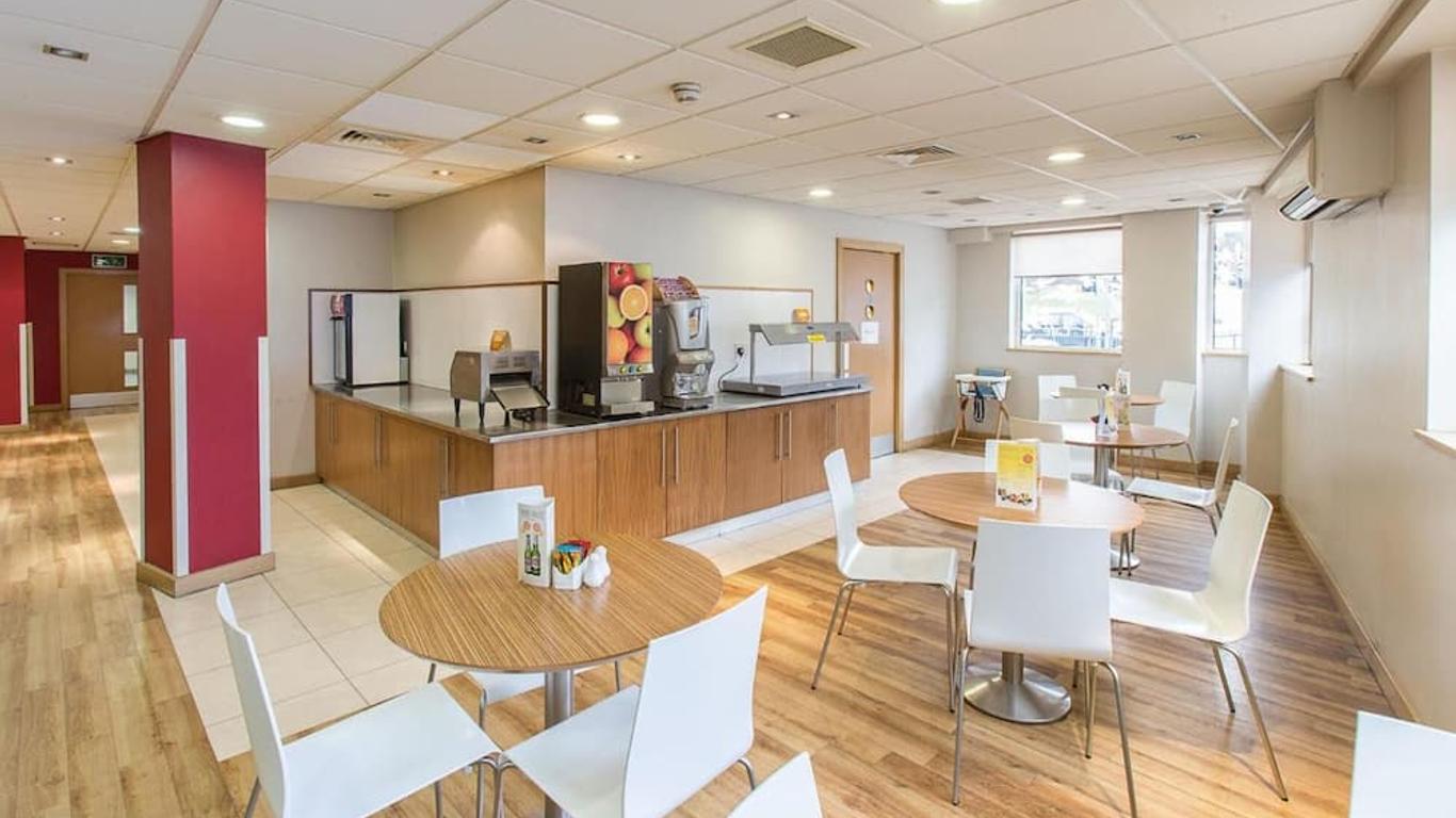 Redwings Lodge Wolverhampton Central