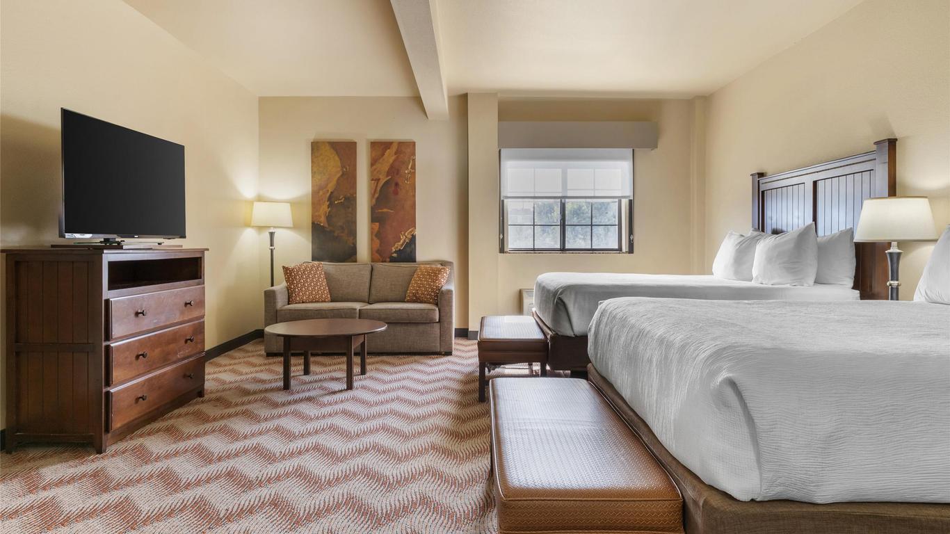 Best Western Plus Cimarron Hotel & Suites