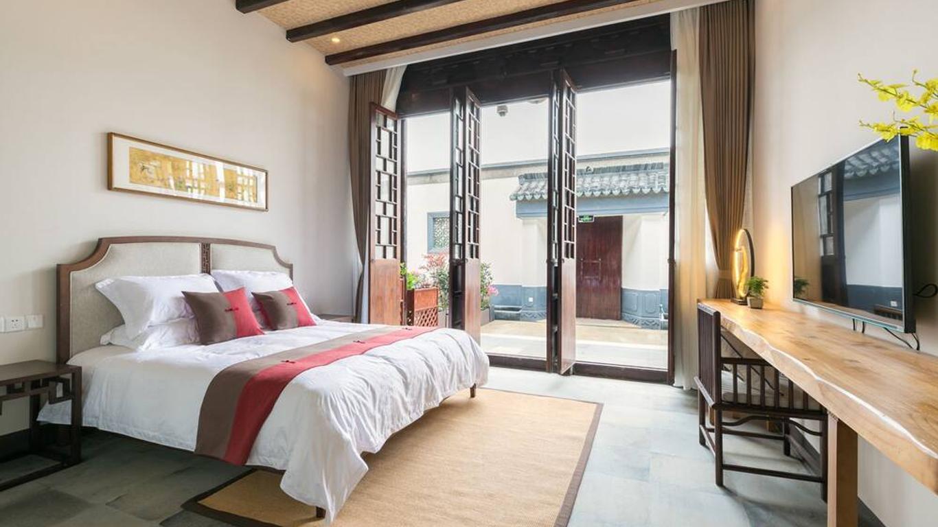 Yi Garden Cultural Hotel Disney Branch