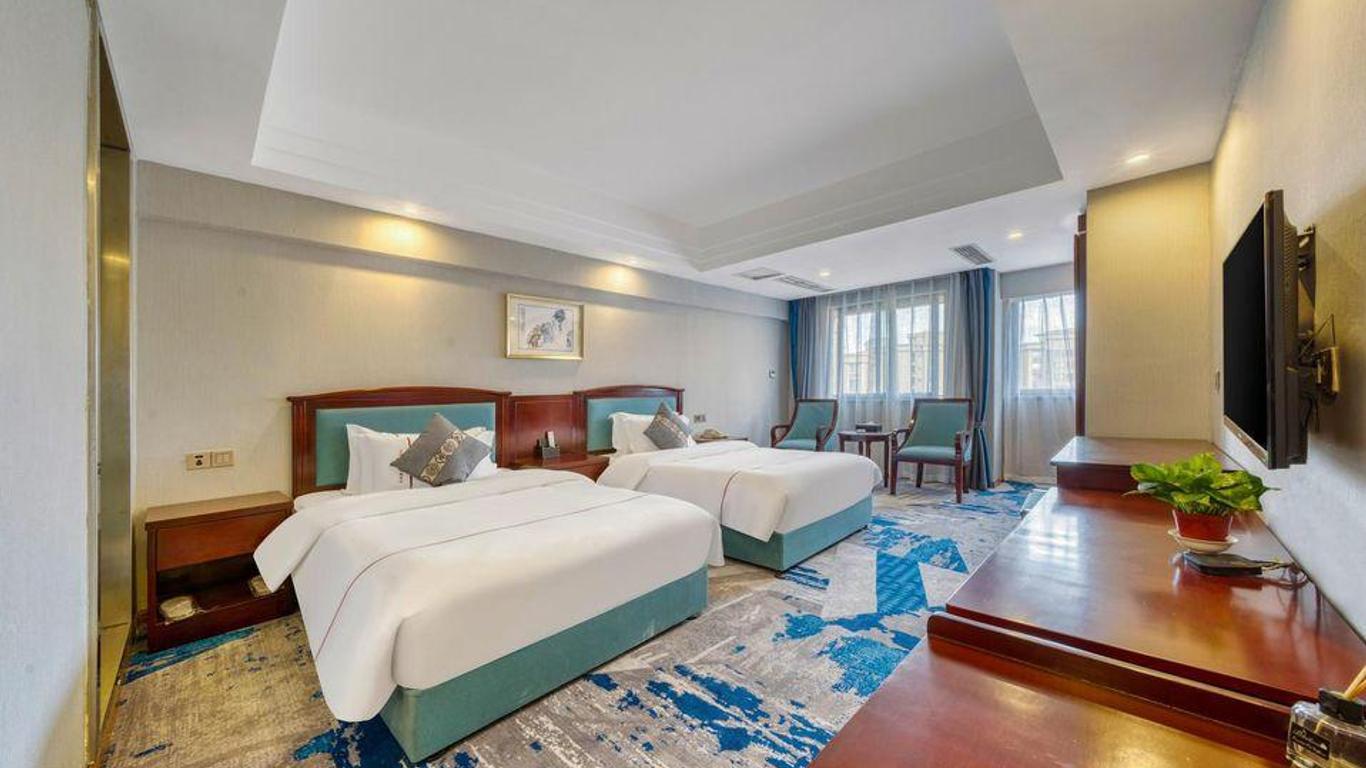 Longcheng Hotel
