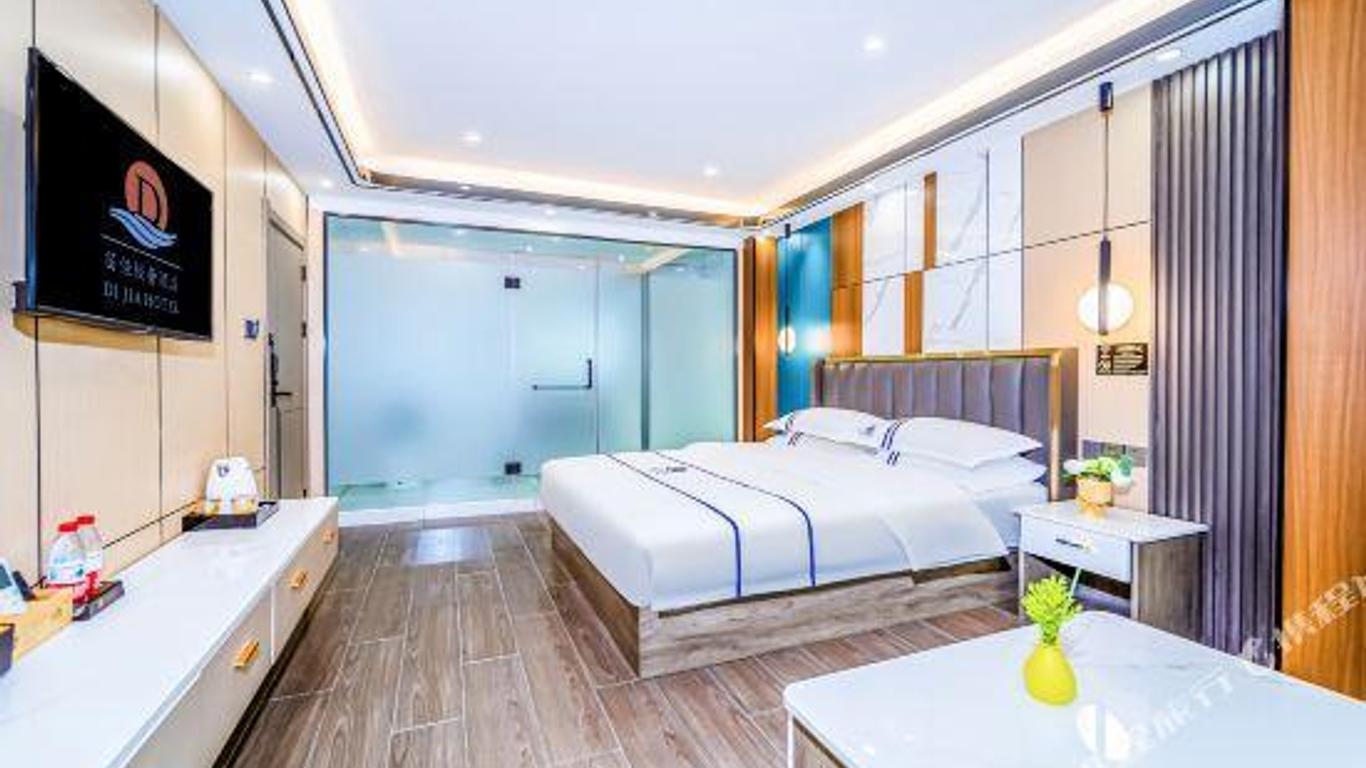 Dijia Light Luxury Hotel (Sanya Bay Railway Station Branch)