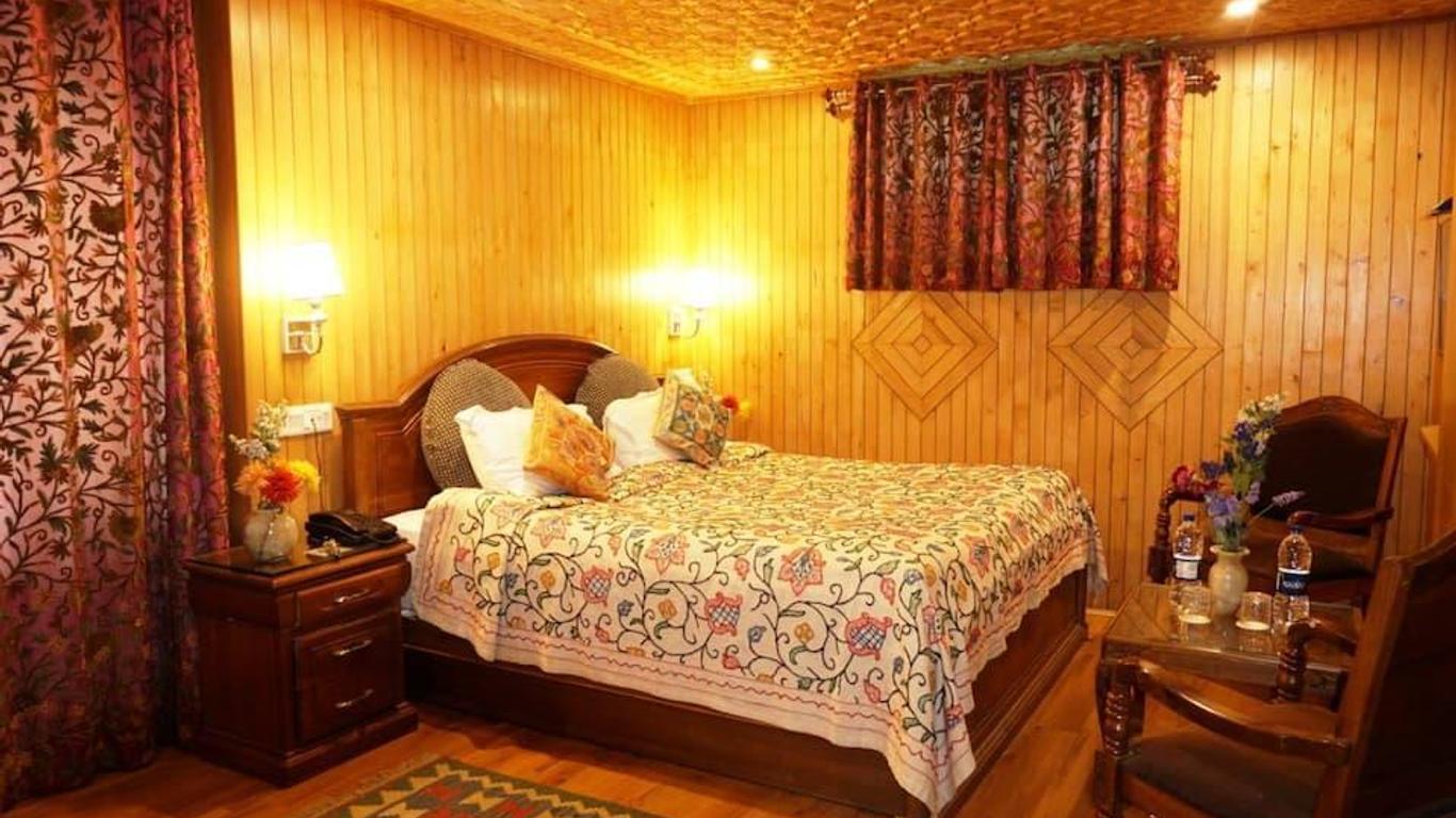 Kashmir Mahal Resort