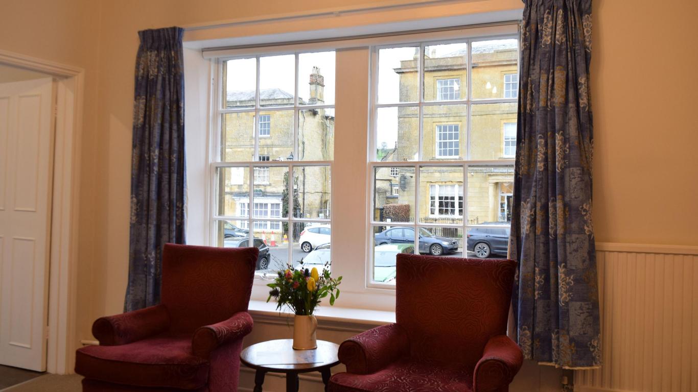 Noel Arms - 'A Bespoke Hotel'