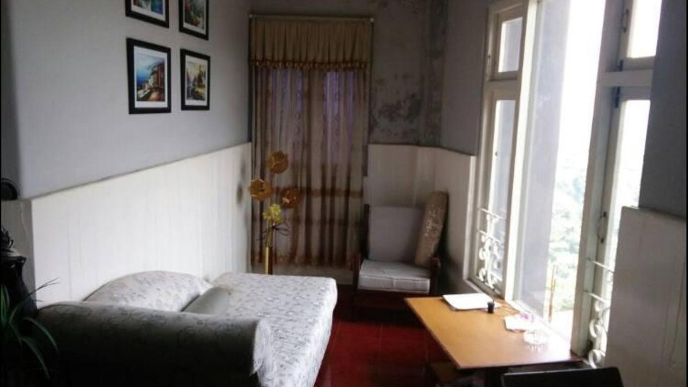 Hotel Arini