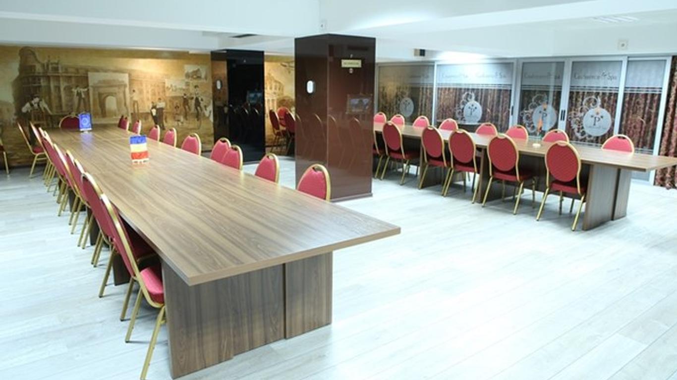 Grand Pier Boutique Hotel