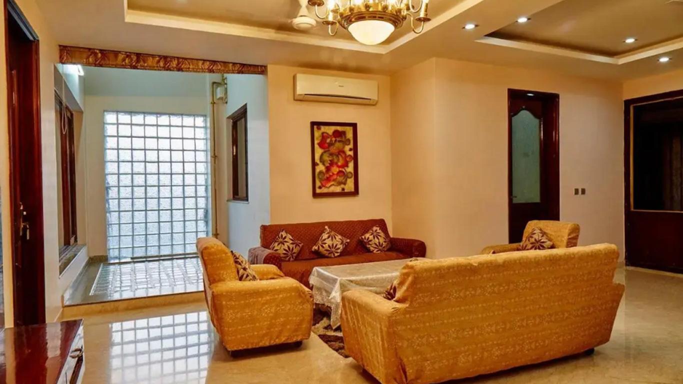 Kapoor Residency