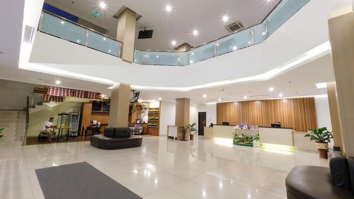 Hotel 88 Mangga Besar 62 - Best Breakfast - Near By Ancol And Government Center