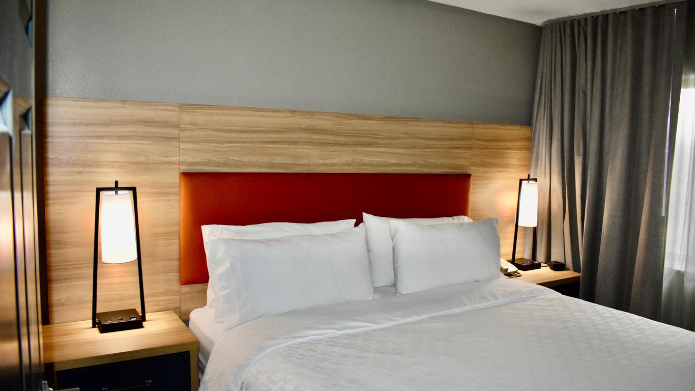 Candlewood Suites Indianapolis Downtown Medical District, An IHG Hotel