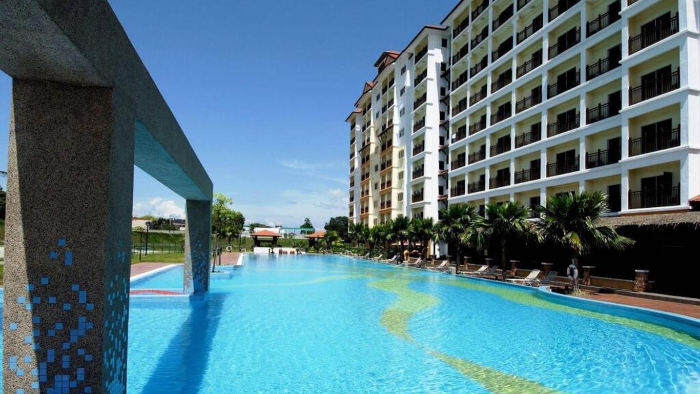 Suria Service Apartment Hotel