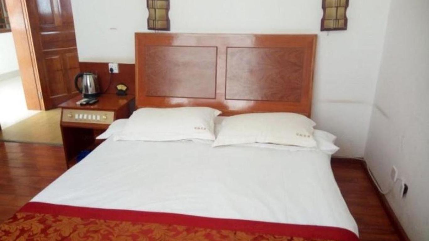 Baoshan Jiawang Inn