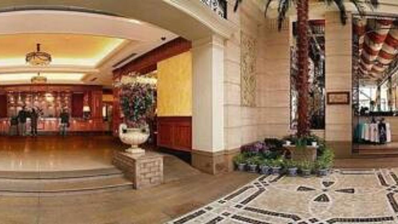 Juna Hubin Hotel