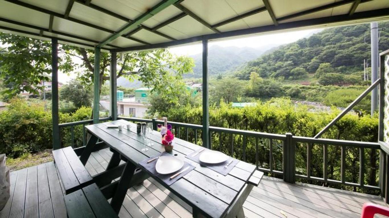 Yangsan (Baenaegol) Picture and Garden Pension