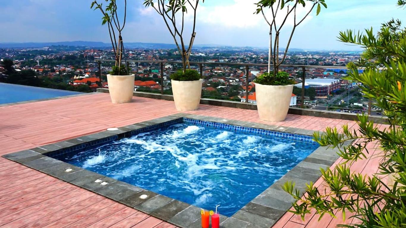 Louis Kienne Hotel Pandanaran