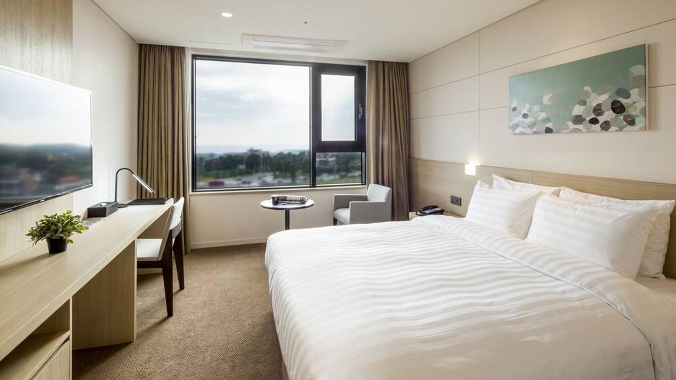 Hotel Theborn Jeju
