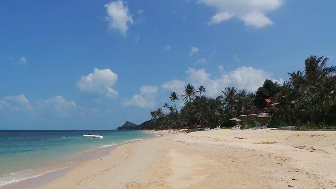 Krisada Beach Resort
