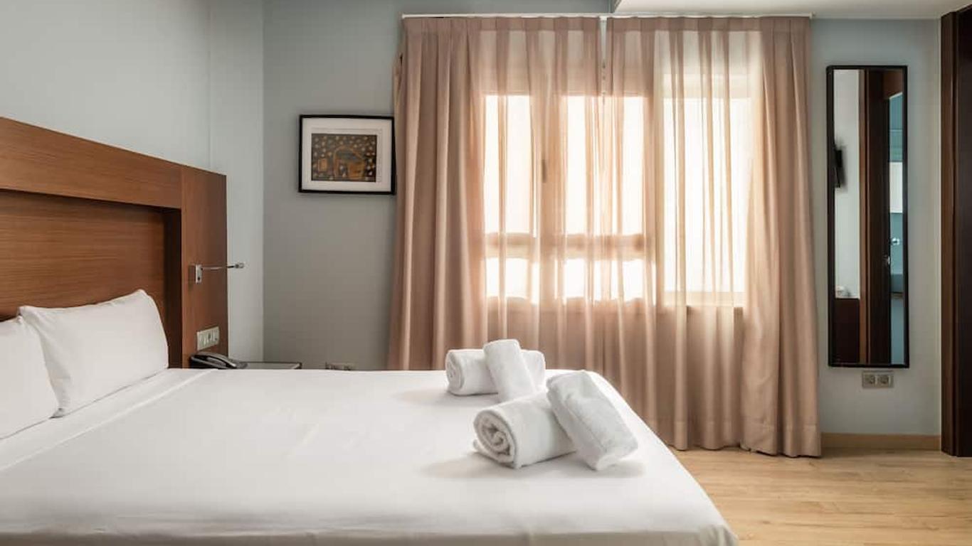 Hotel Madanis Liceo