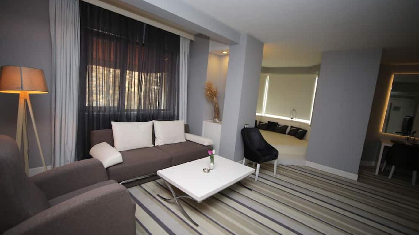 Grand Nora Hotel
