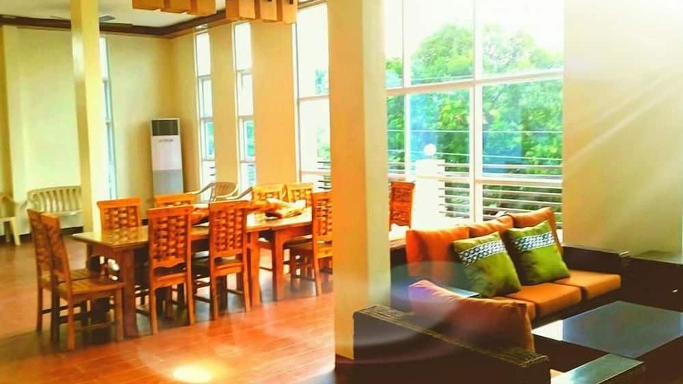 The Inn at Calayo