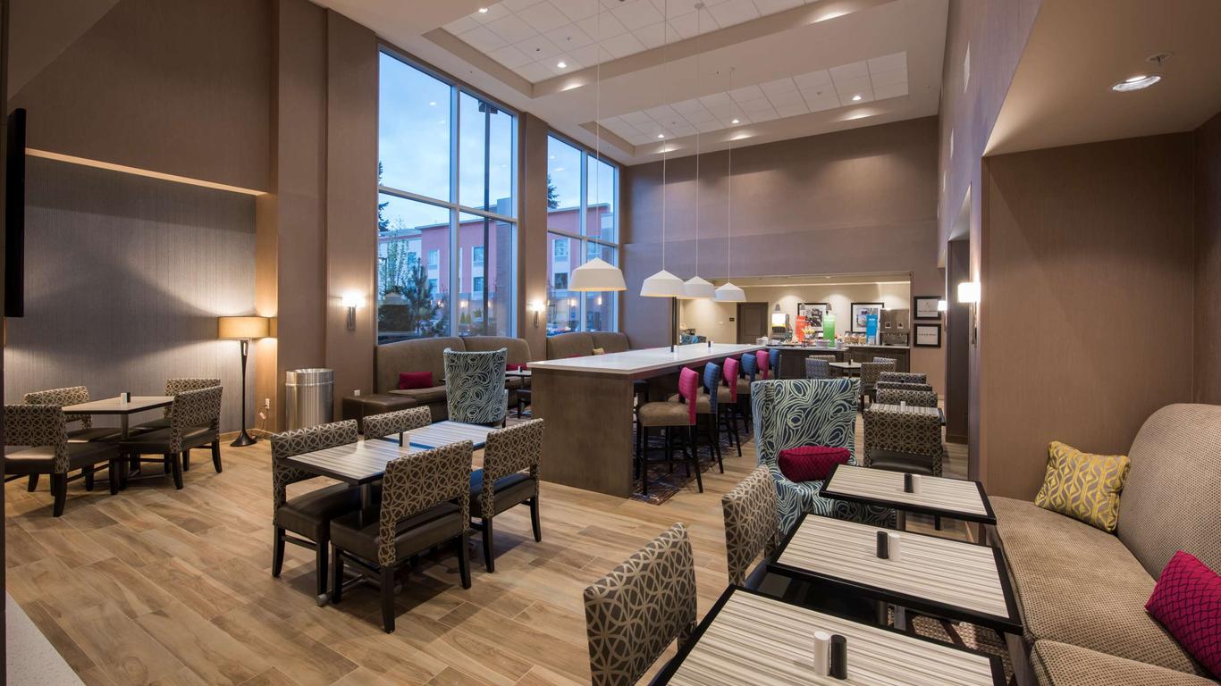 Hampton Inn And Suites Seattle Redmond