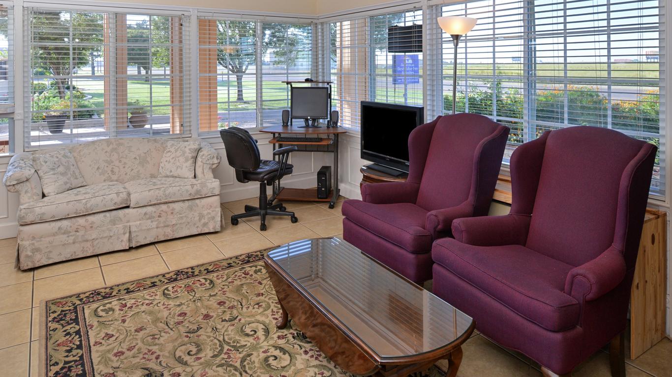 Route 66 Inn & Suites By OYO Vega Tx