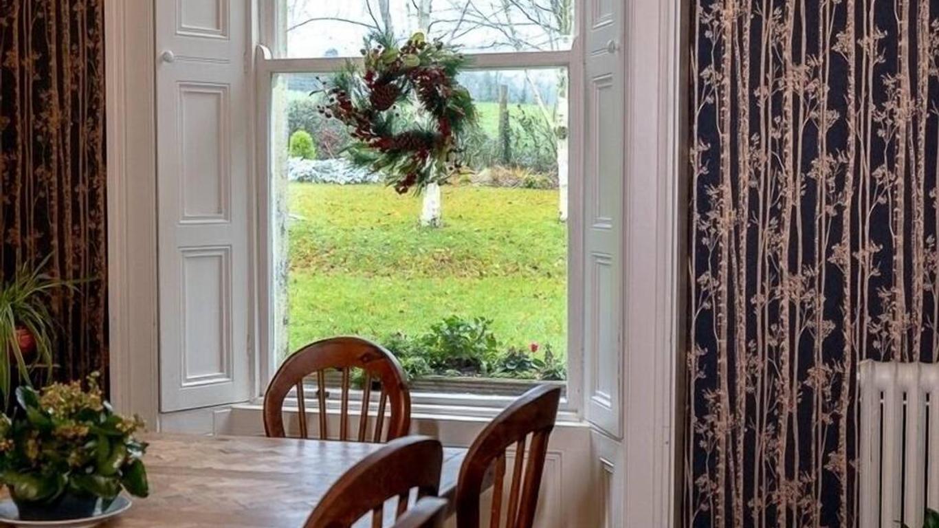 Clone Country House