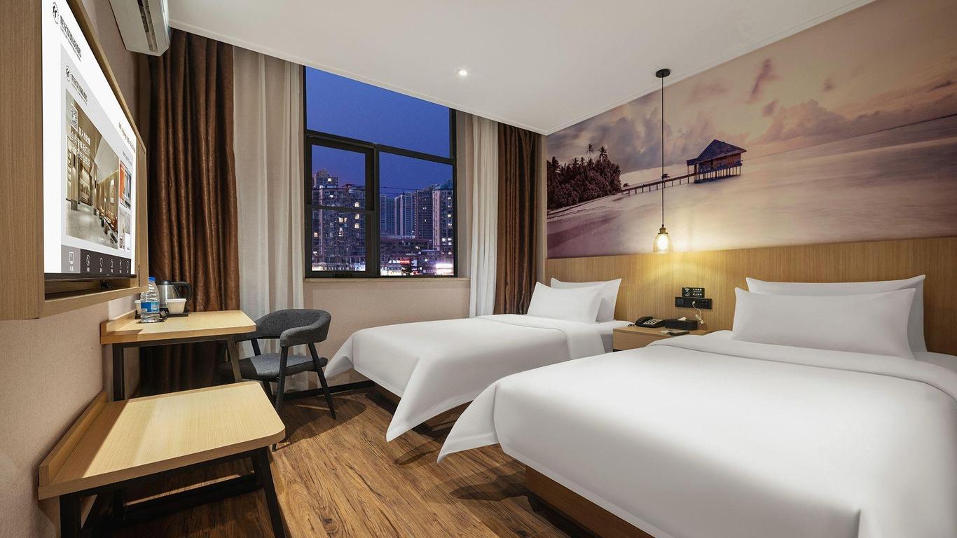 Century Star Hotel (Jiaozuo High-speed Railway Station Construction Road)