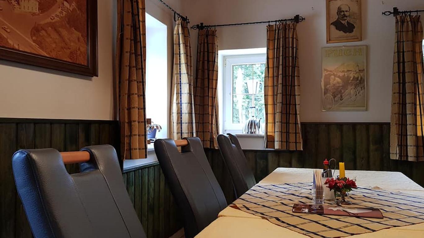 Gasthof-Pension Roseggerhof