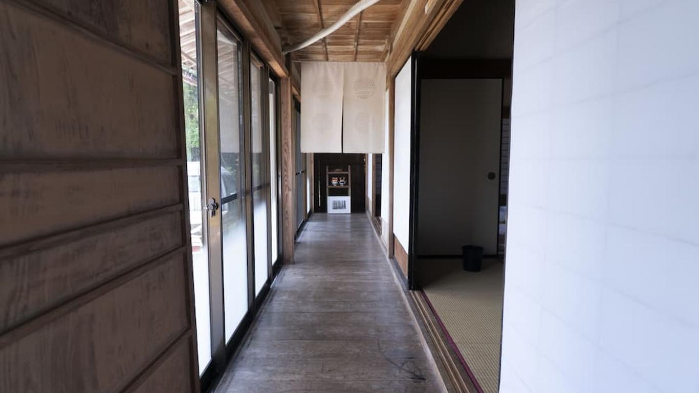 Kusuburuhouse