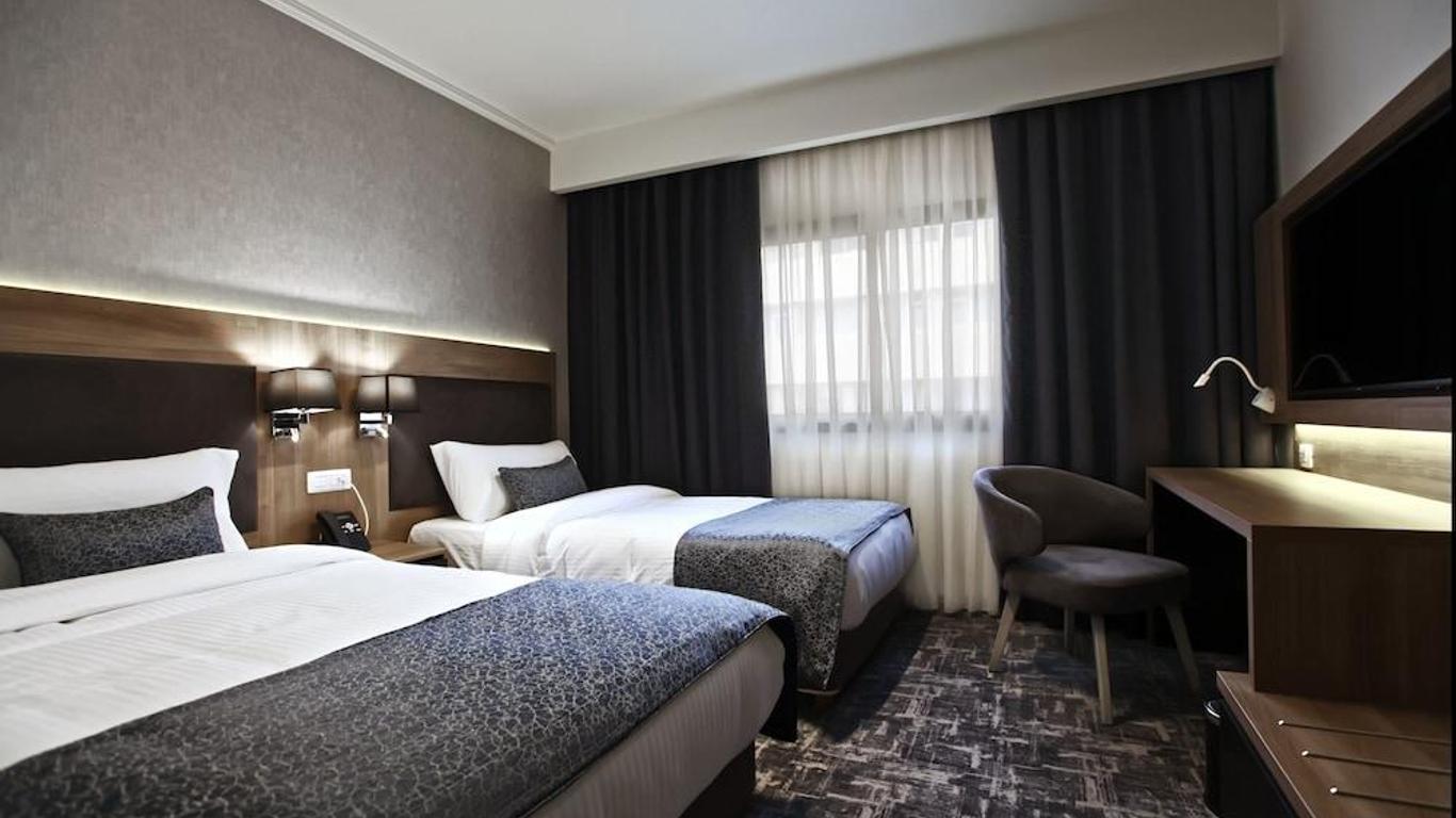 Golden Tulip Hotel Deville
