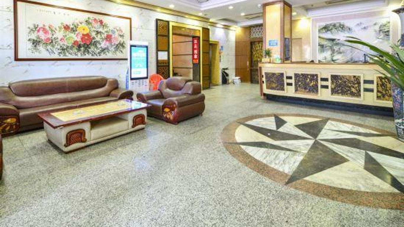 Honghua Lake Holiday Hotel