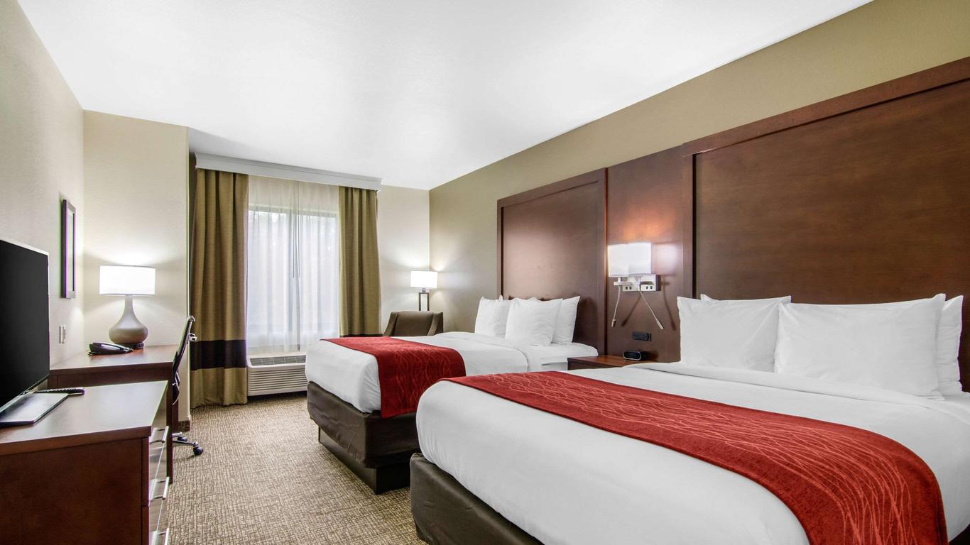 Comfort Inn and Suites Shawnee - Kansas City