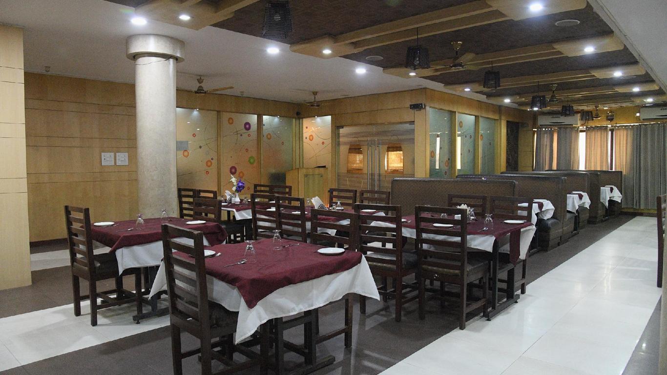 Hotel Vinayak Palace