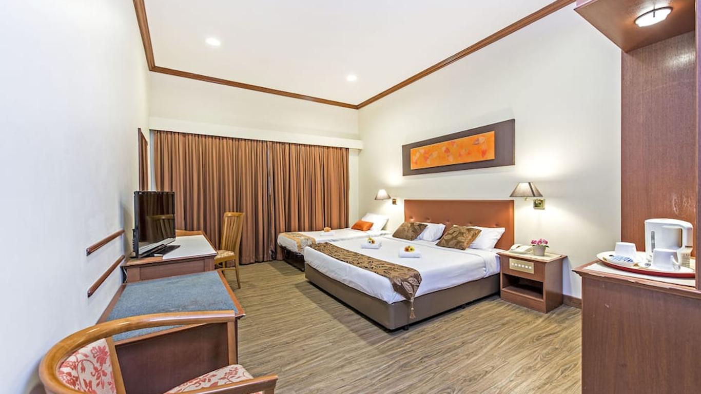 Hotel 81 Tristar