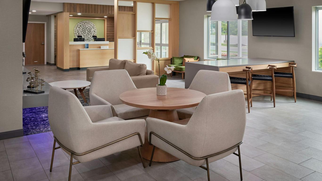 Fairfield Inn & Suites by Marriott Detroit Farmington Hills