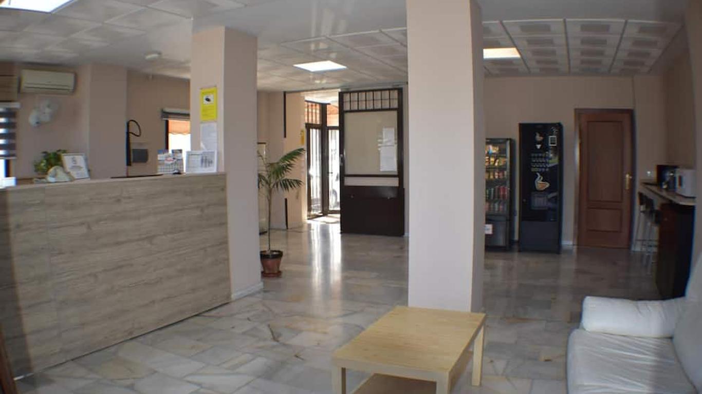 Hostal Alamare