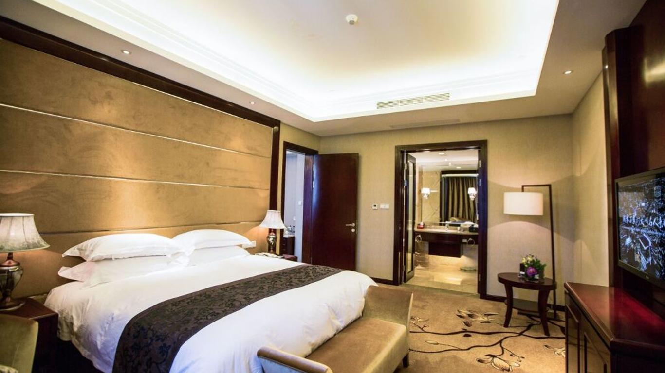 Taishun Xiangzhou New Century Hotel