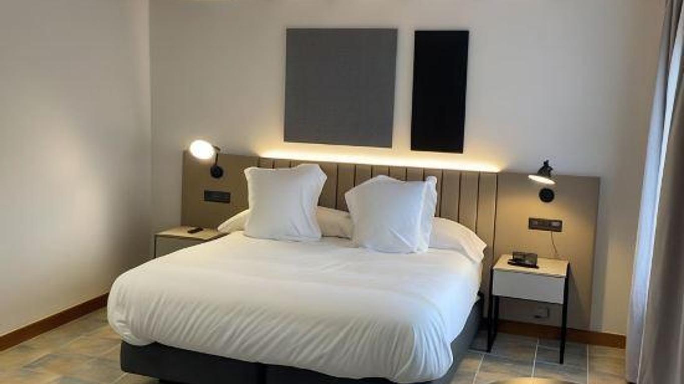 Hotel Ciudad de Cenicero
