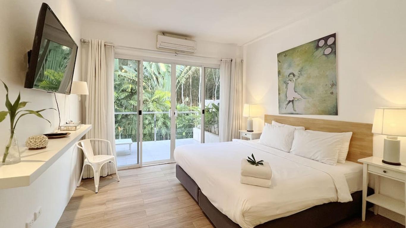 Isara Khao Lak