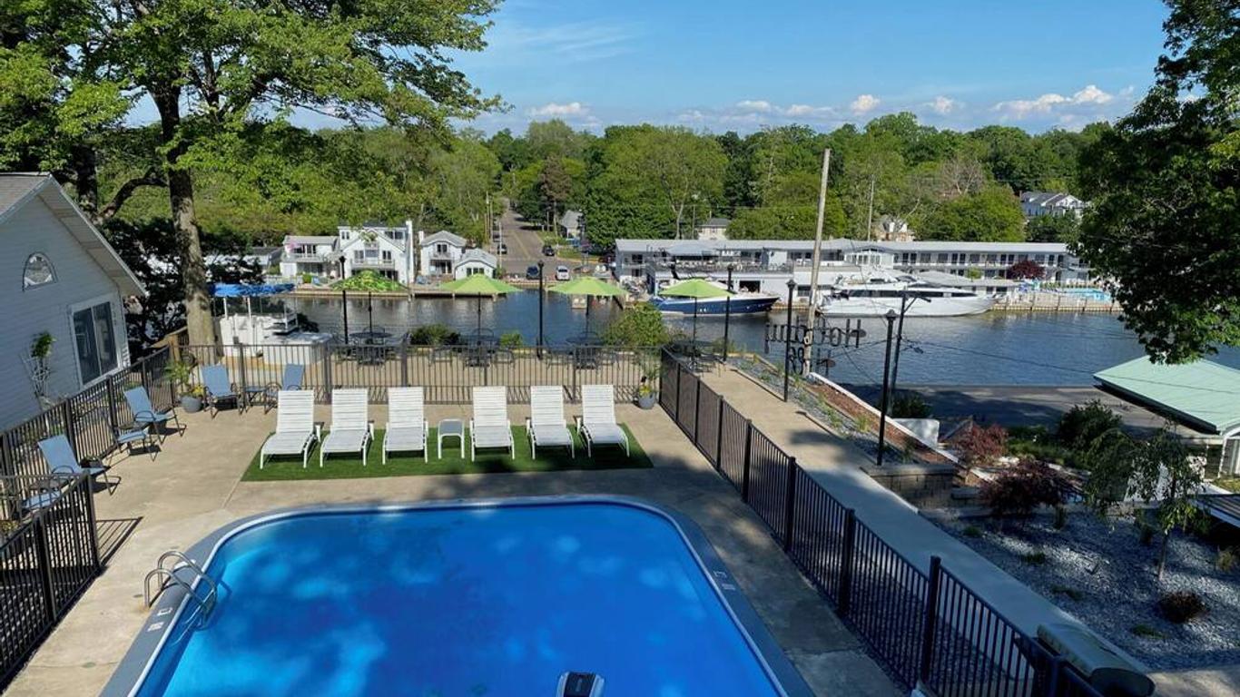 Holiday Hill Resort \'The Treehouse\' Unit 722