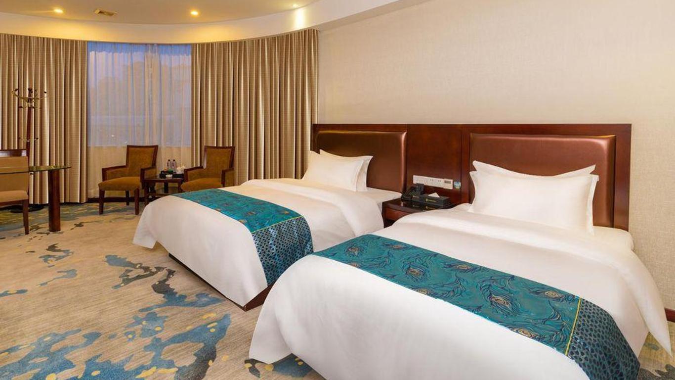 Platinum Holiday Hotel