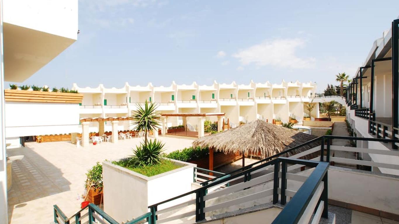 Cala Saracena Resort
