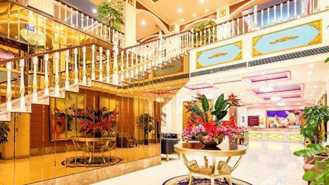 Yijia Hotel (Pengzhou West Street)