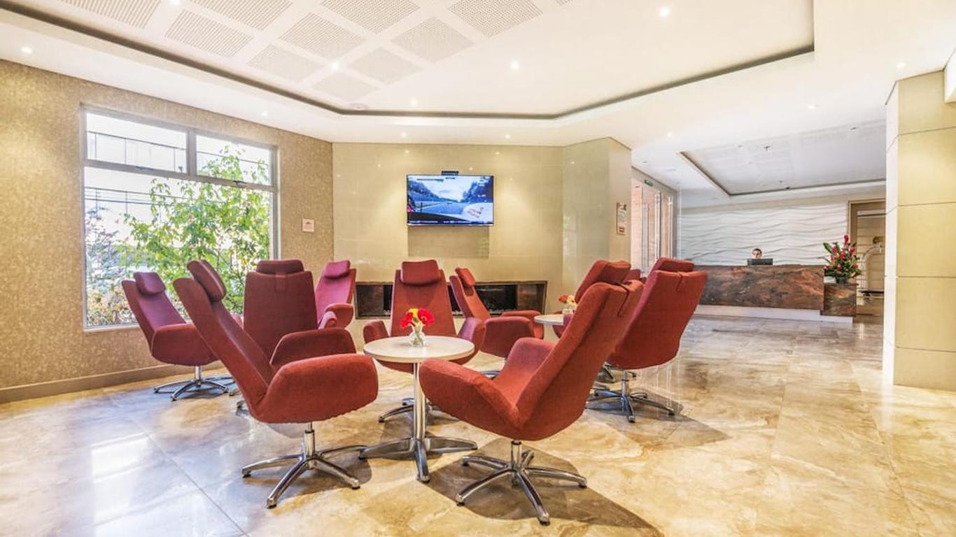 Apartamentos Plaza Suites