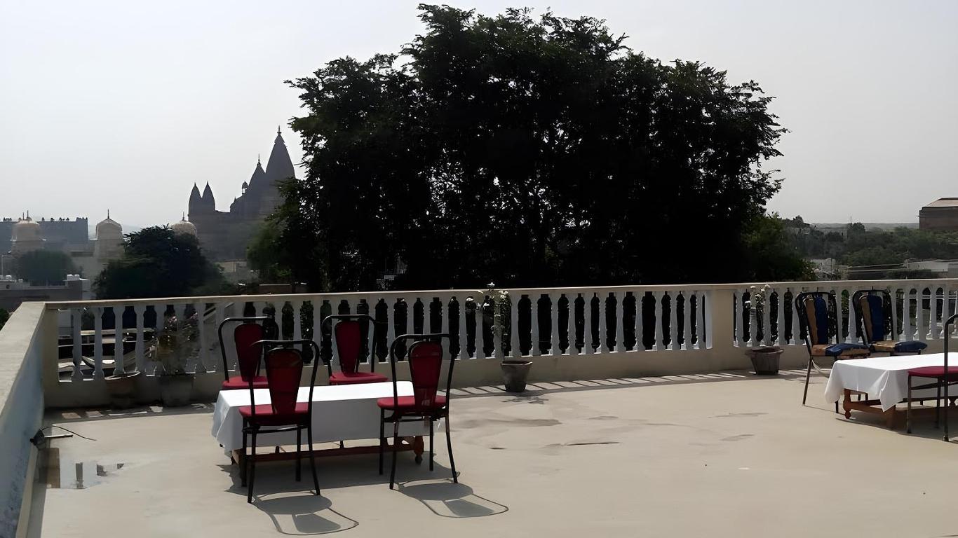 Hotel Shri Mahant Orchha 5 Mint Walking