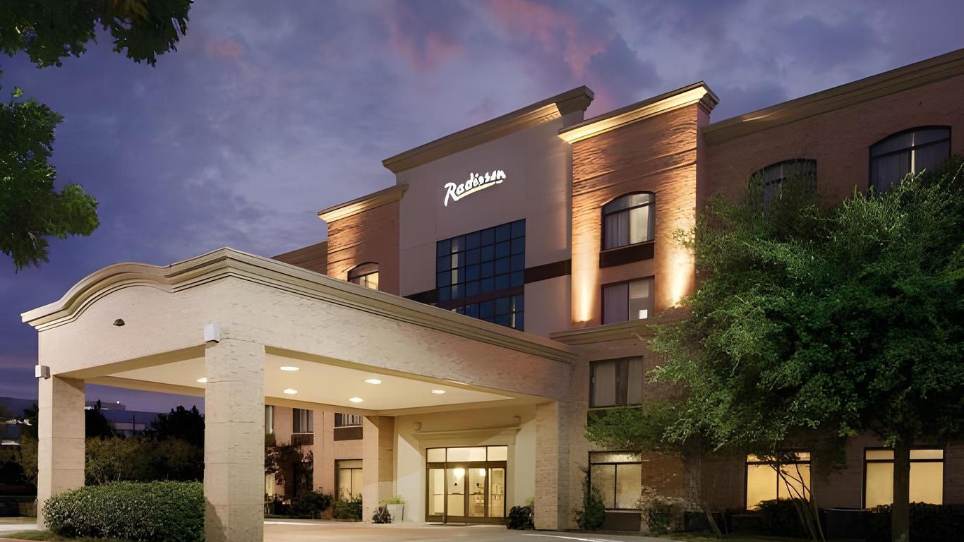 Pace Hotel Addison