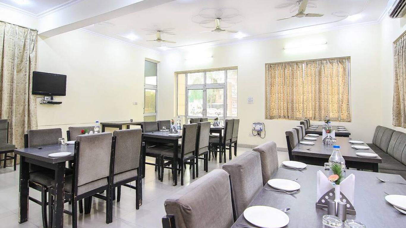 Oyo 2032 Hotel Exotica
