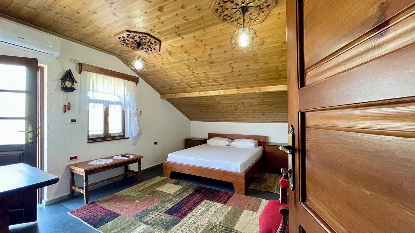 Denis Guest House
